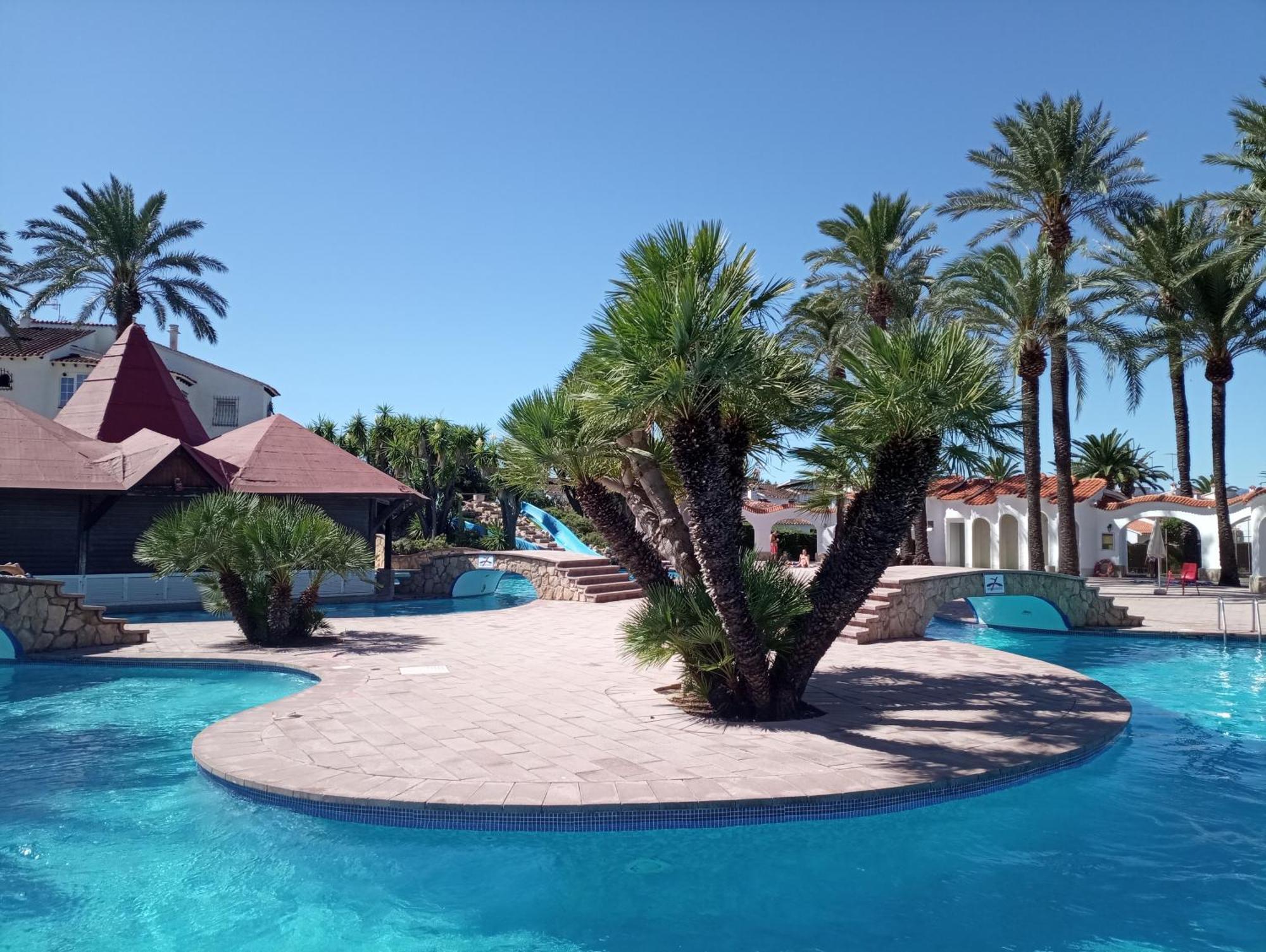 Alojamiento Con Piscina Y Chiringuito دينايا المظهر الخارجي الصورة